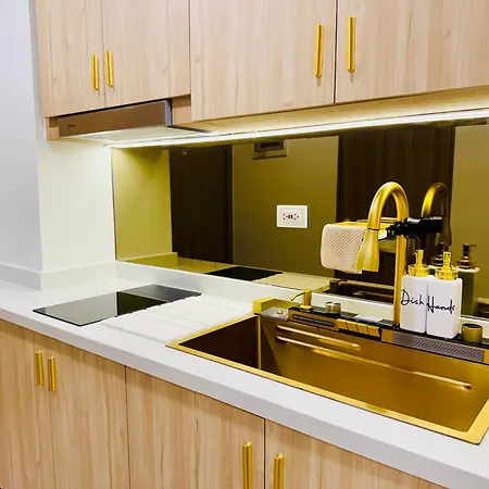 Cozy Condo Near Moa & Airport Netflix And Alexa